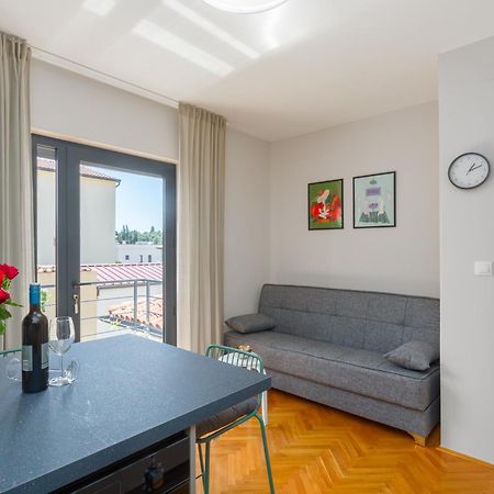 Apartment Oleandar Porec Exterior photo
