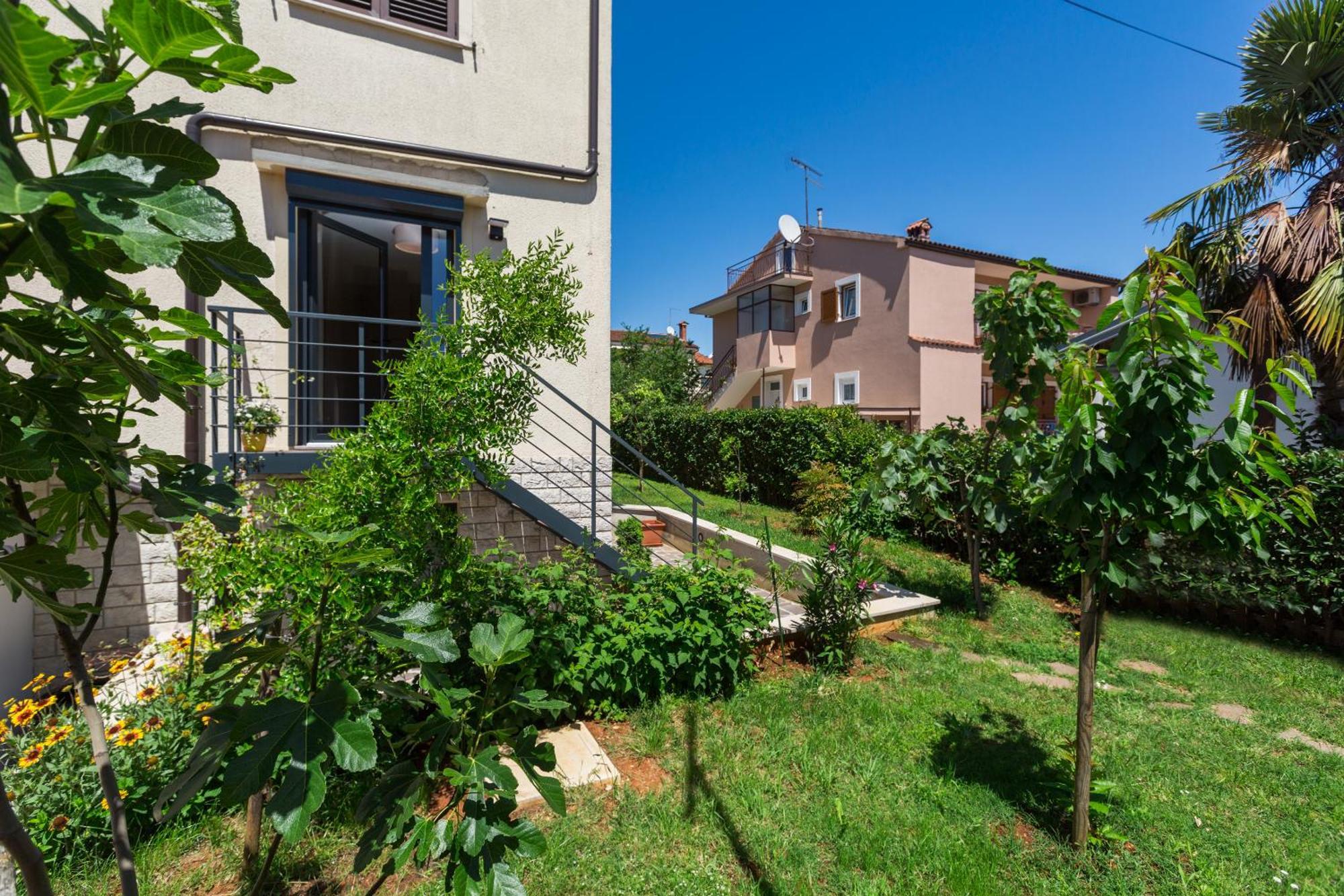 Apartment Oleandar Porec Exterior photo