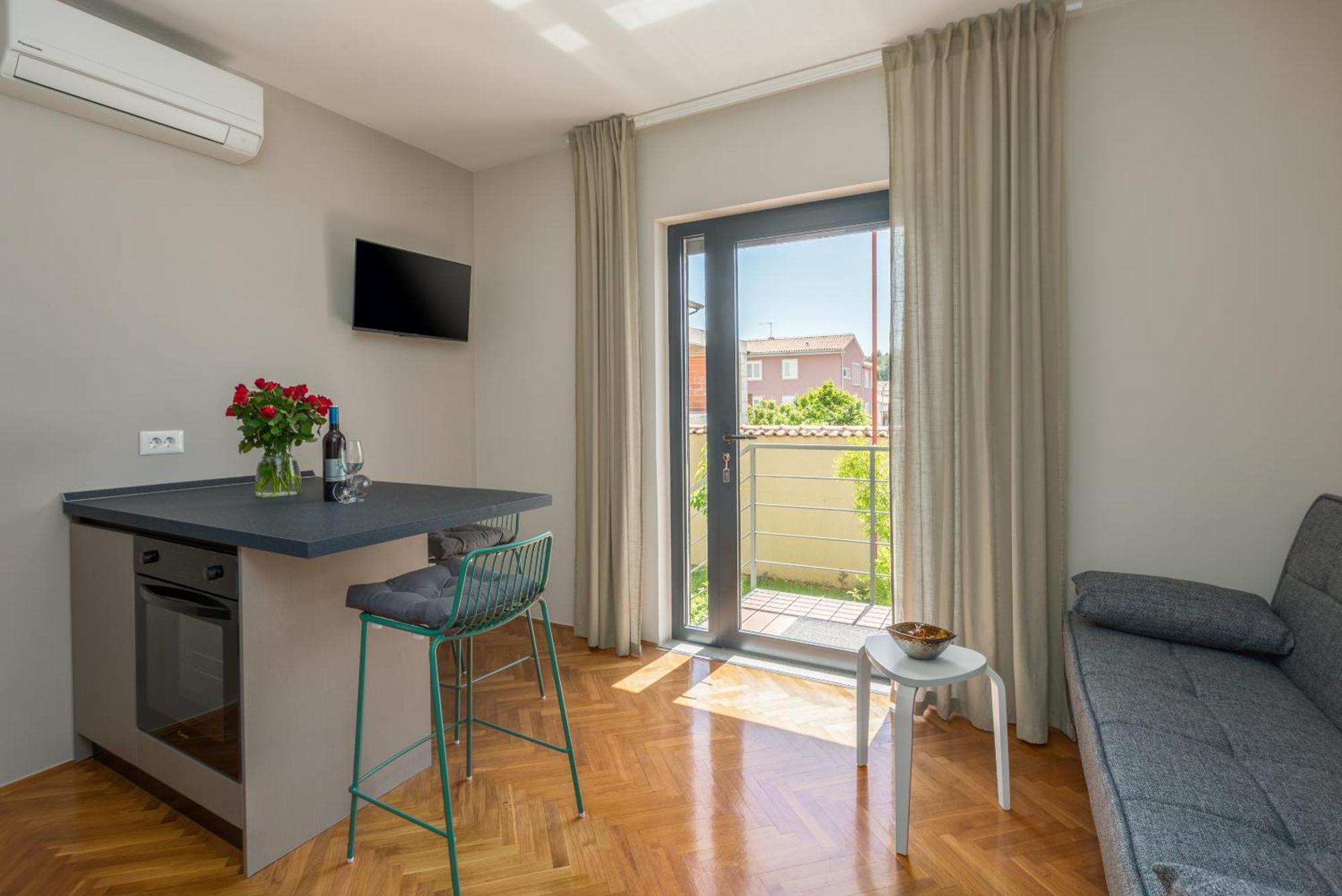 Apartment Oleandar Porec Exterior photo