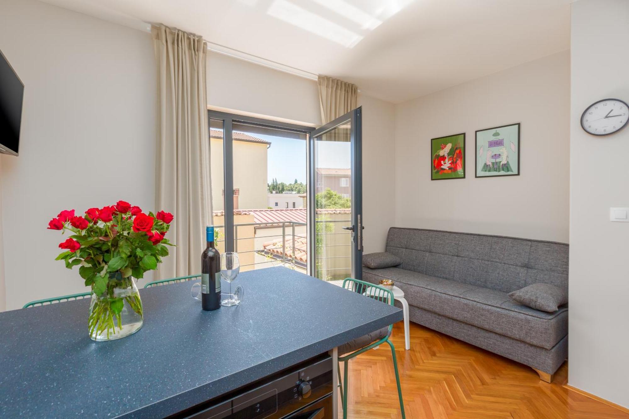 Apartment Oleandar Porec Exterior photo